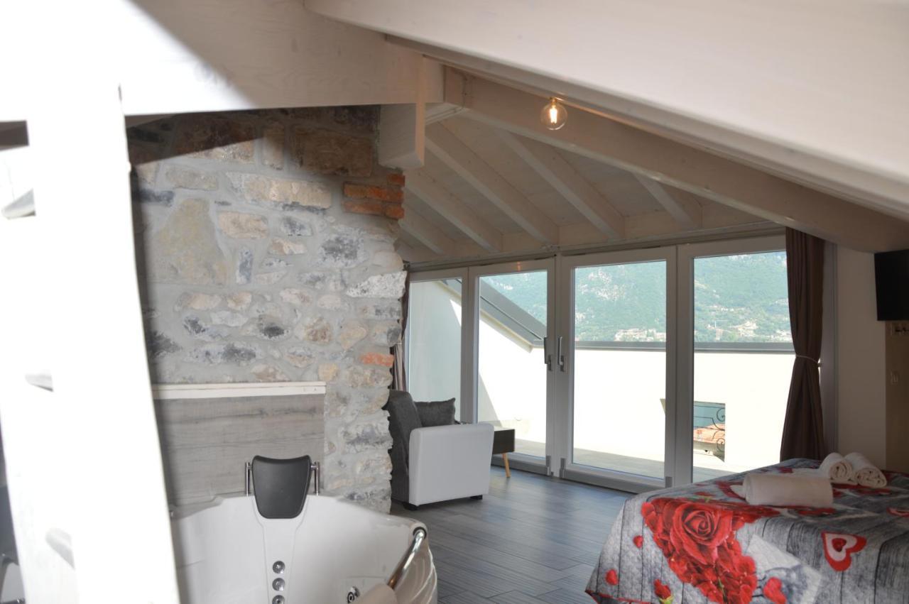 White Suite - Jacuzzi, Swimming Pool & Lake View Lezzeno Kültér fotó